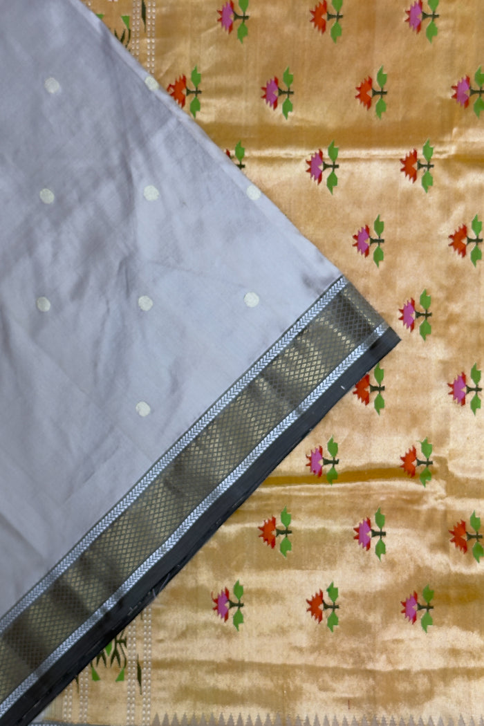 Pearl White Vintage Asawali Handloom Paithani