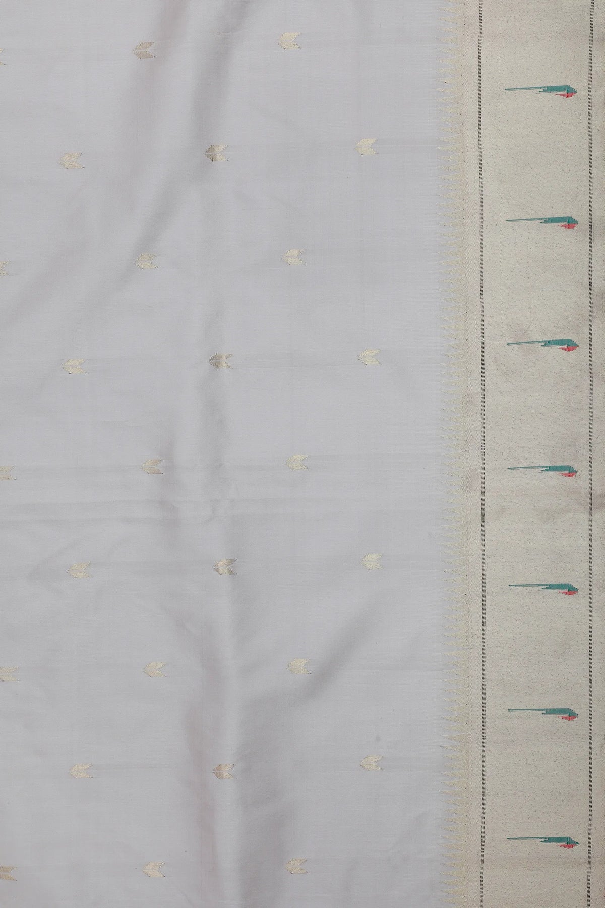 Ivory Handloom Pure Silk Muniya Paithani Saree