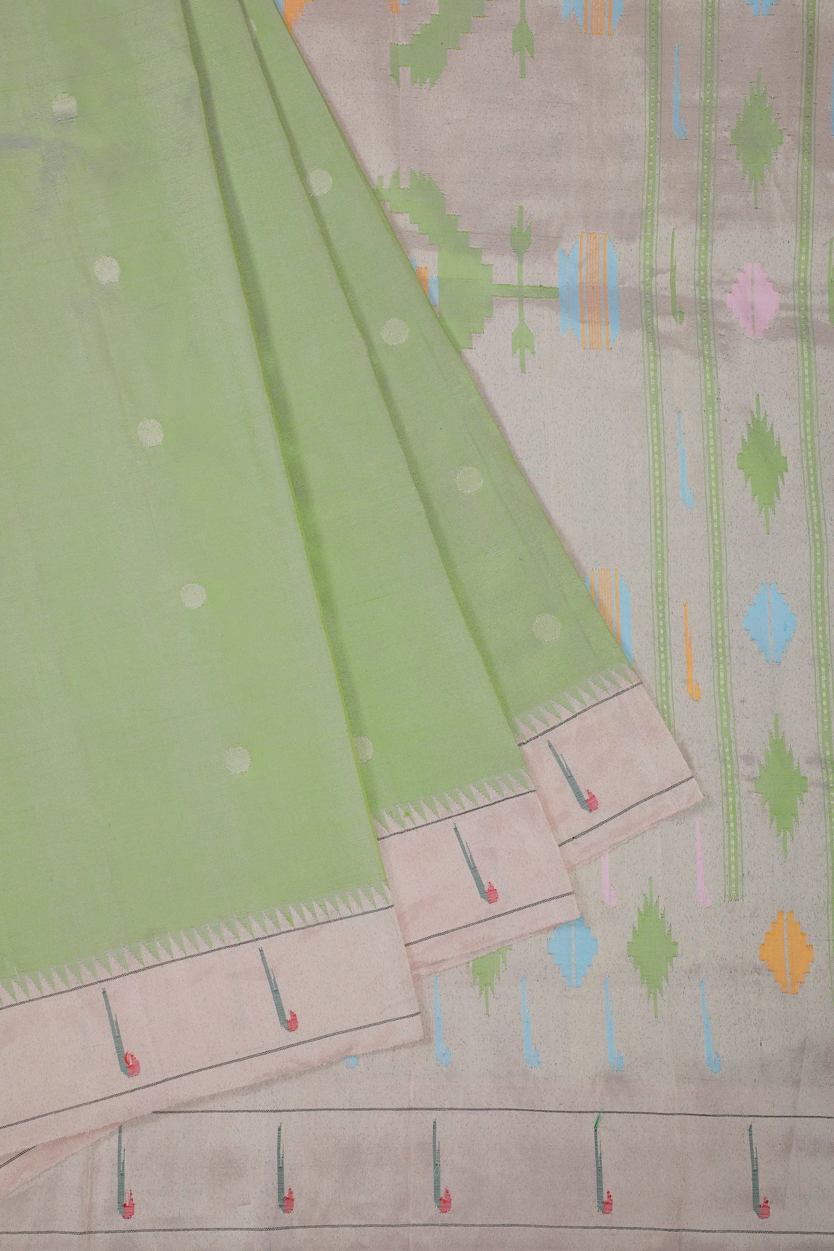 Pista Green Handloom Pure Silk Muniya Paithani Saree