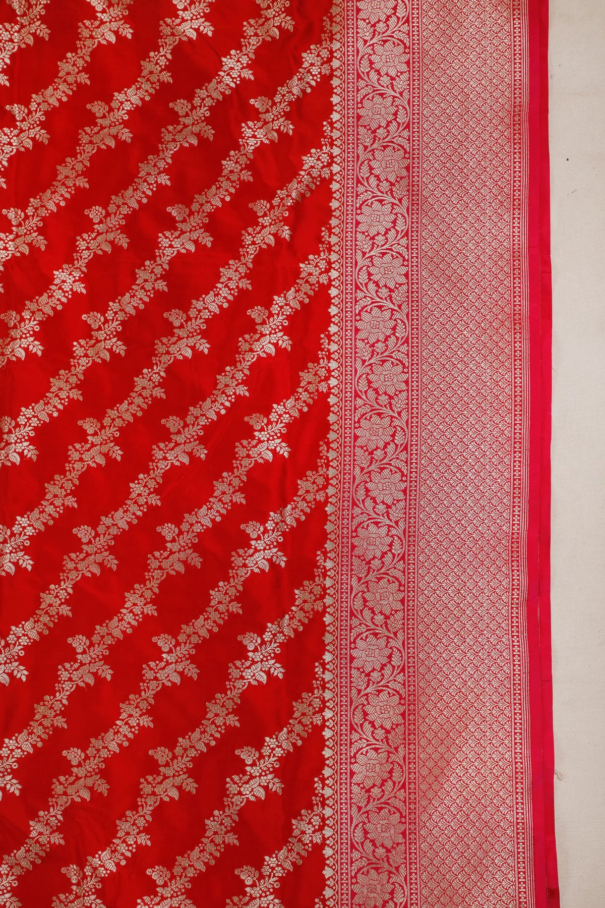 Red & Pink Handloom Benarasi Katan Silk Saree with Lehriya Design