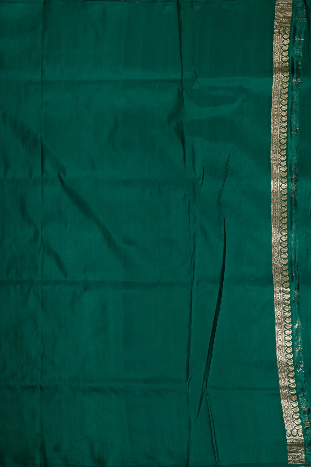Emerald Green Handloom Benarasi Katan Silk Saree - Shikargah Design with Checks