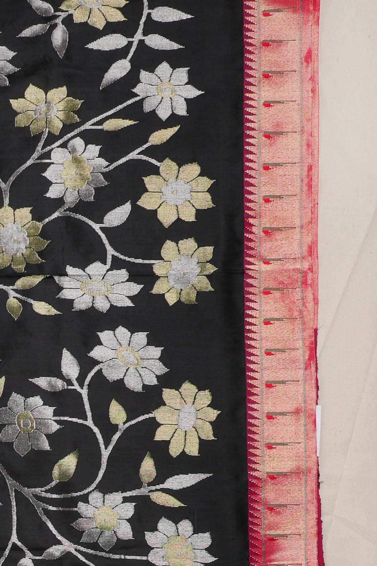 Black Pure Silk by Silk Handloom Paithani Saree with All Over Design