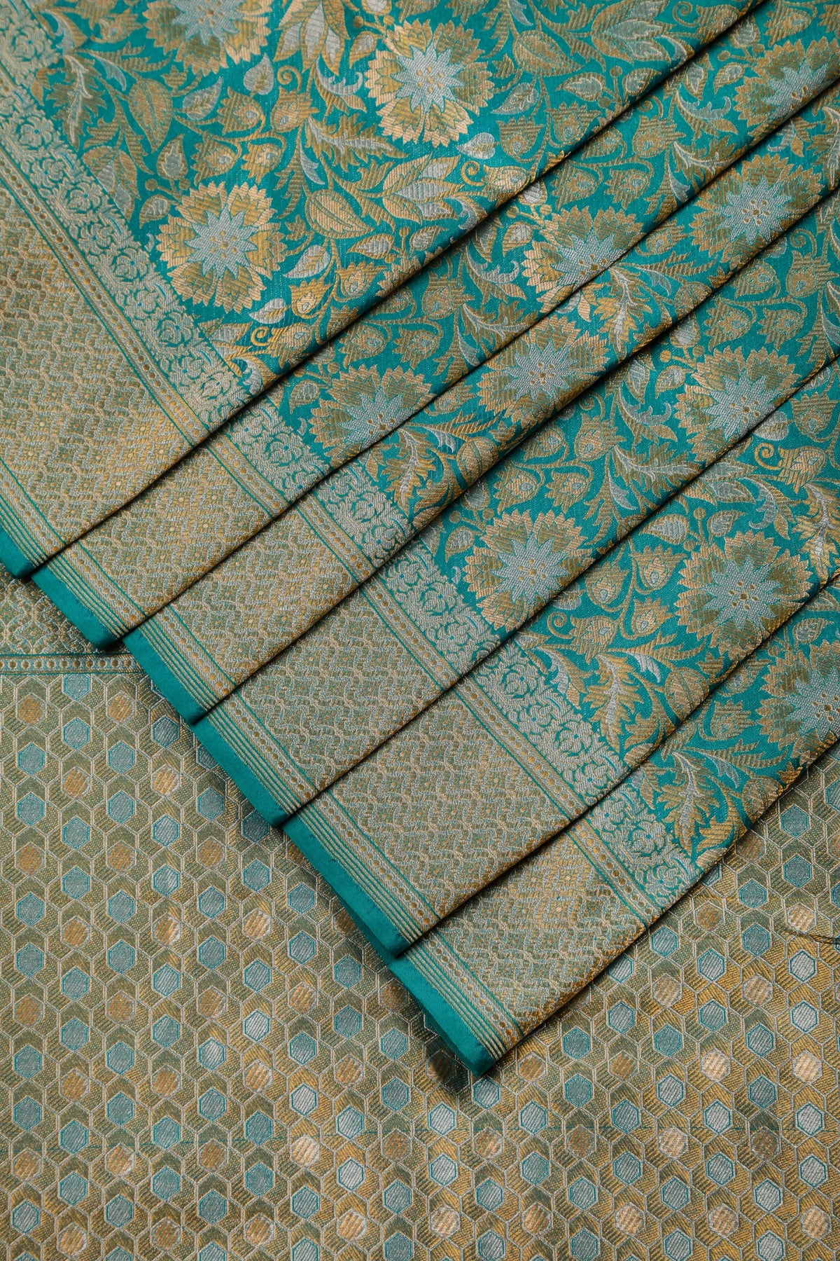 Emerald Green Handloom Benarasi Pure Silk Saree with Brocade Weave