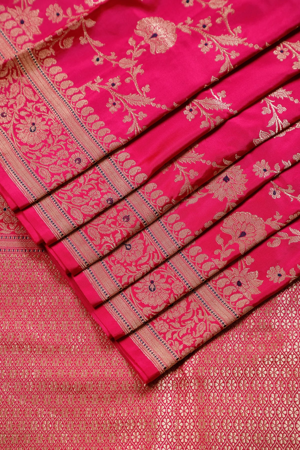 Magenta Handloom Pure Silk Benarasi Saree -  Kadhua Weaving