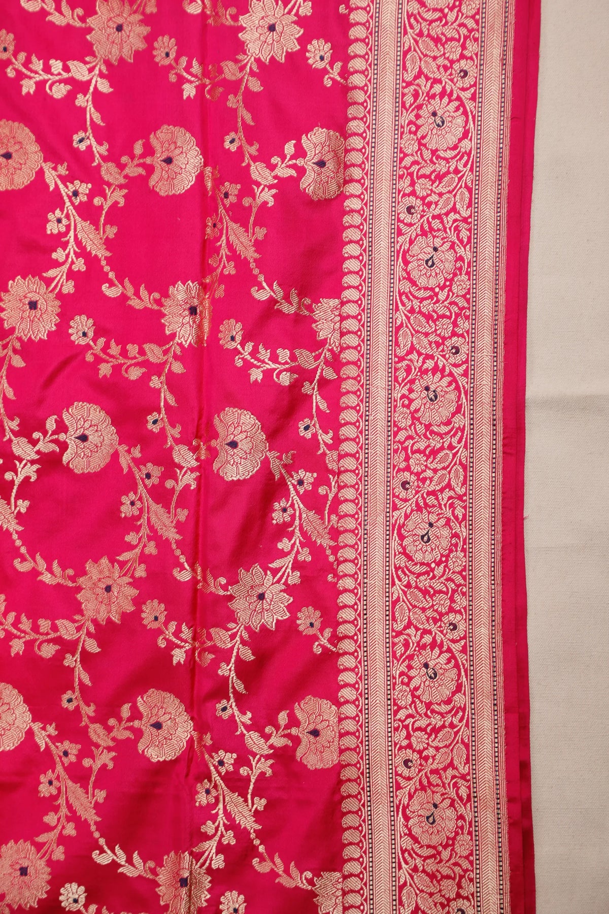 Magenta Handloom Pure Silk Benarasi Saree -  Kadhua Weaving
