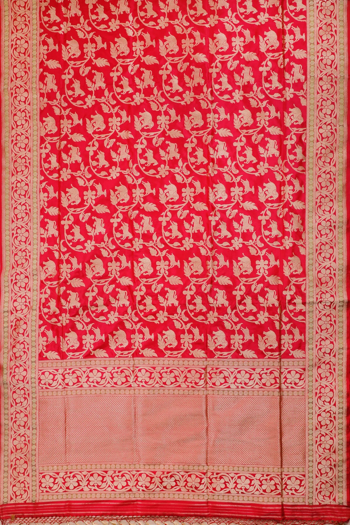 Magenta Pink Handloom Real Zari Pure Silk Benarasi Saree with Shikargah Design