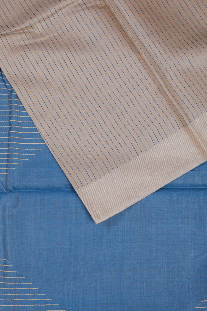 Beige Handloom Mooga Silk Tussar Saree with Blue Contrast Pallu - detail 3