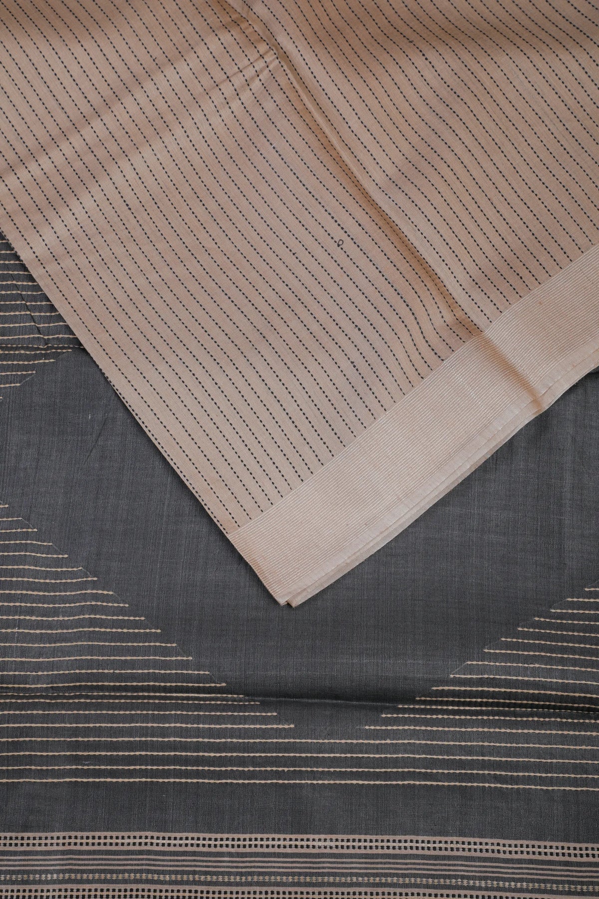 Beige Handloom Mooga Silk Tussar Saree with Black Blouse Piece