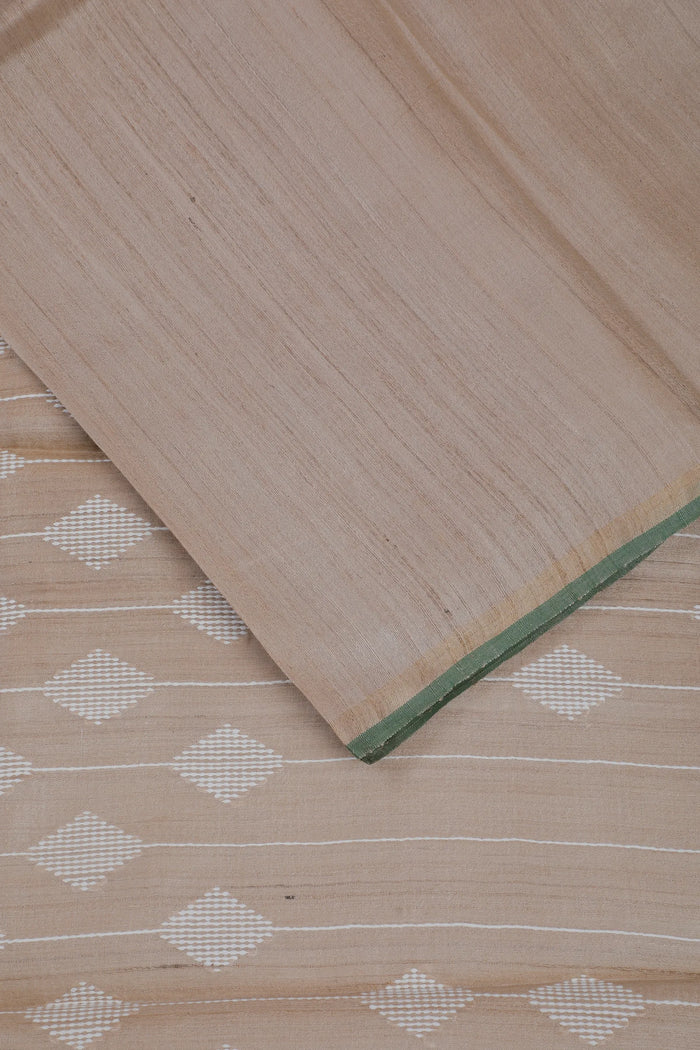 Beige Handloom Tussar Kosa Silk Saree with Diamond Buttis - detail 3