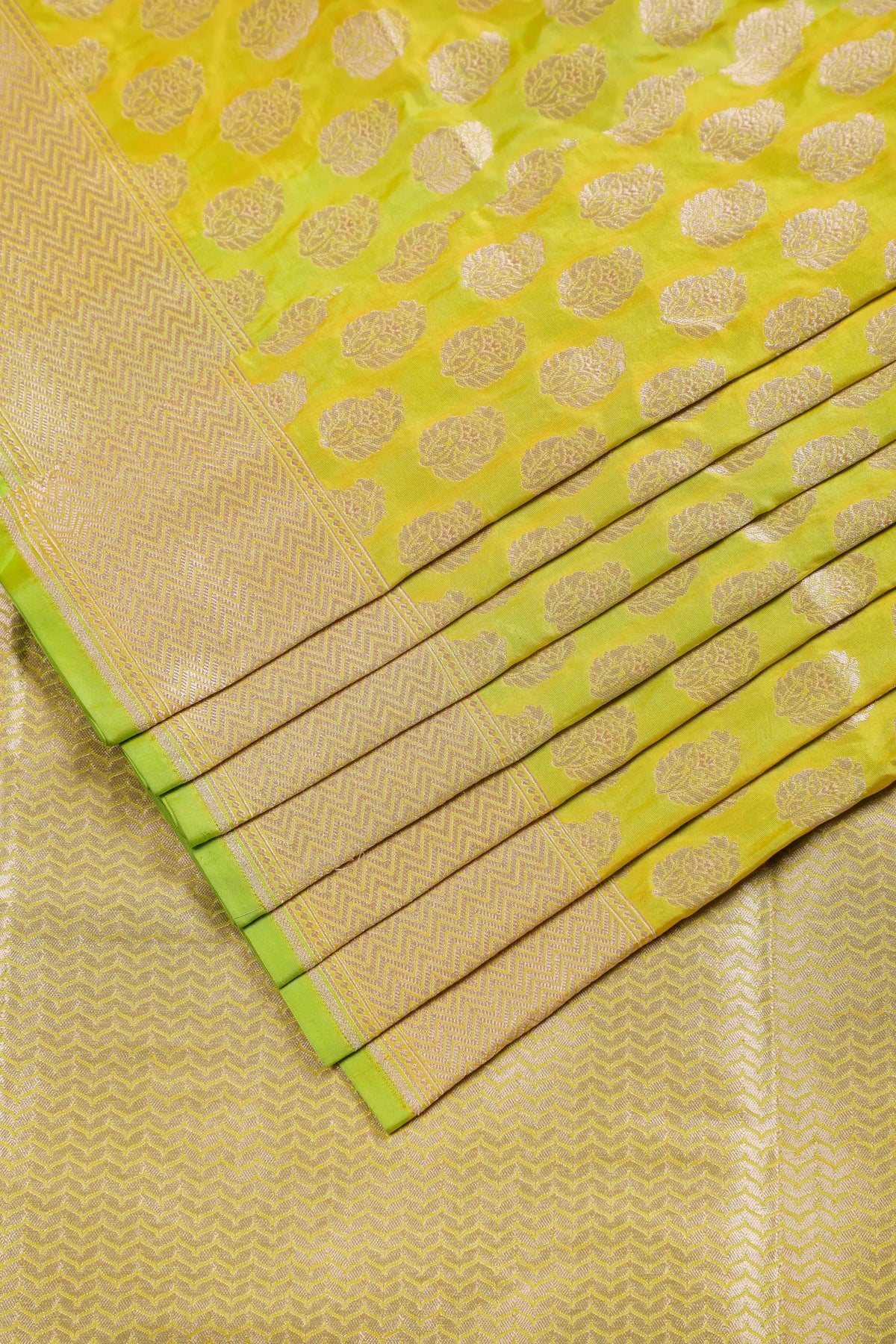 Parrot Green Handloom Benarasi Katan Silk Saree