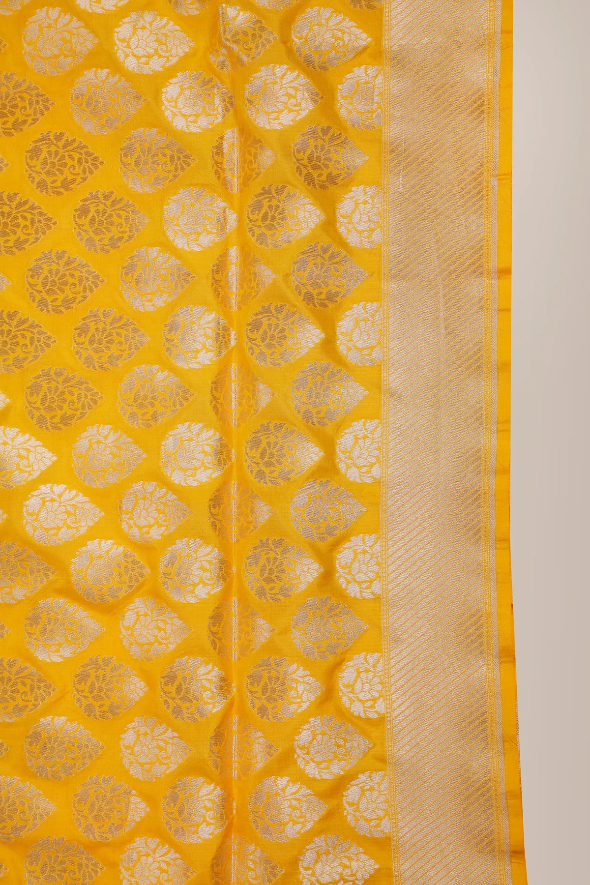 Lemon Yellow Handloom Benarasi Katan Silk Saree