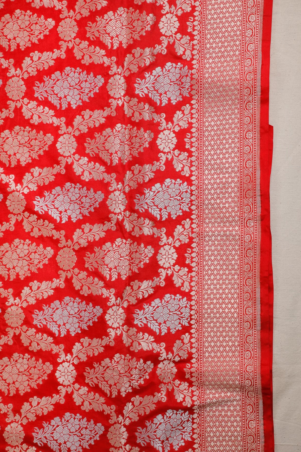 Tomato Red Handloom Benarasi Katan Silk Saree