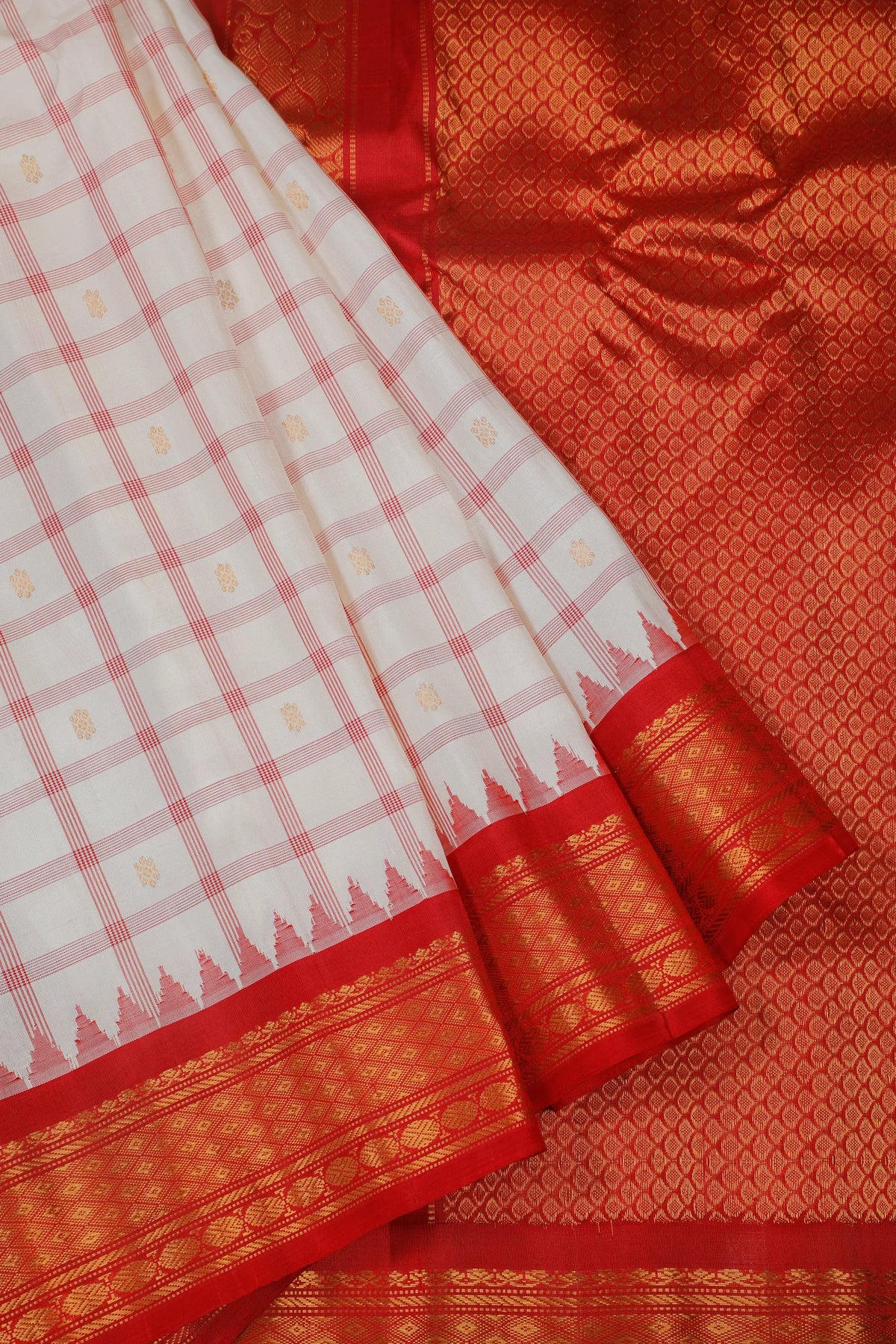 Off White Handloom Pure Silk Gadwal Saree