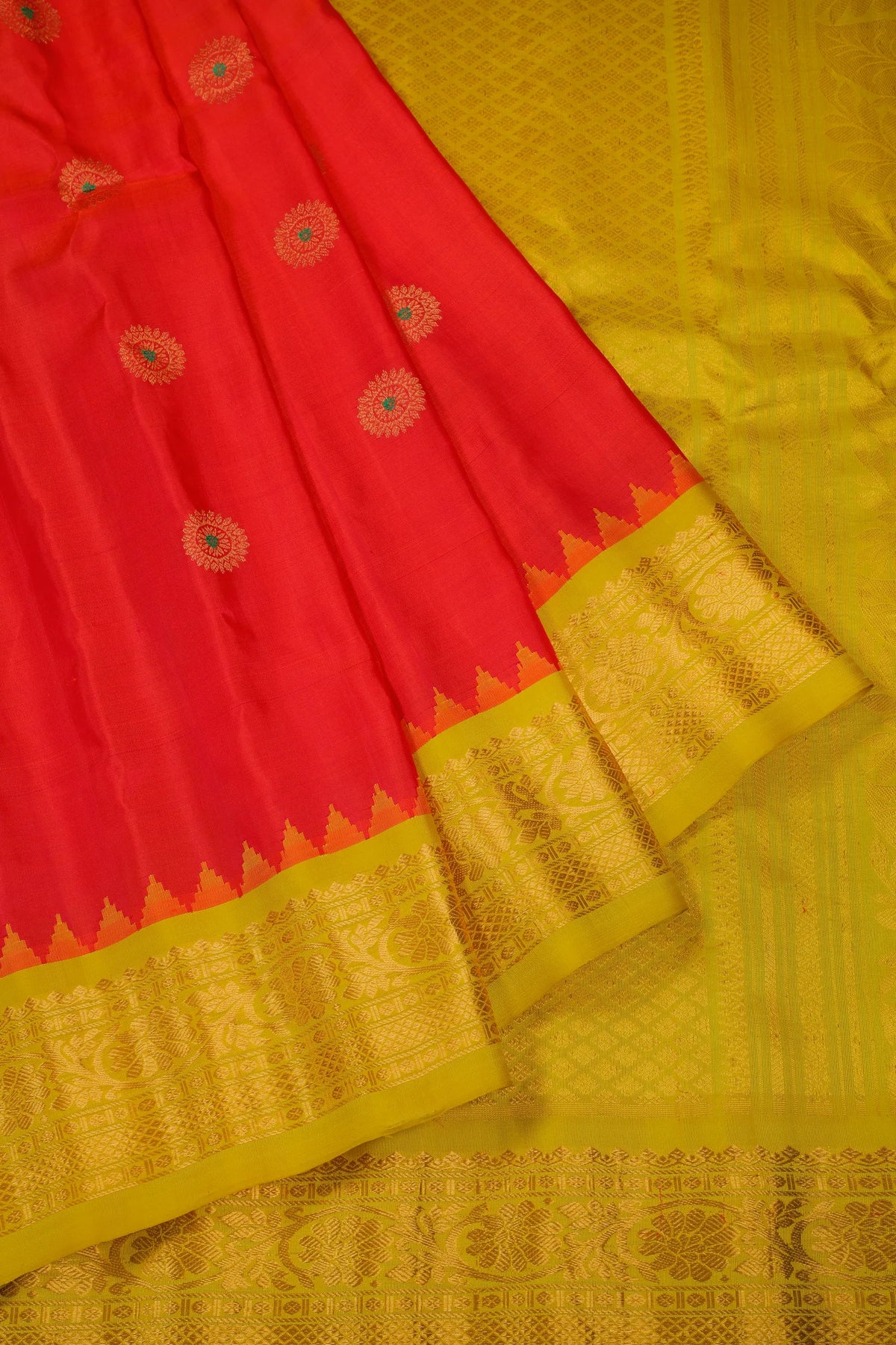 Red Handloom Pure Silk Gadwal Saree with Ganga Jamuna Border