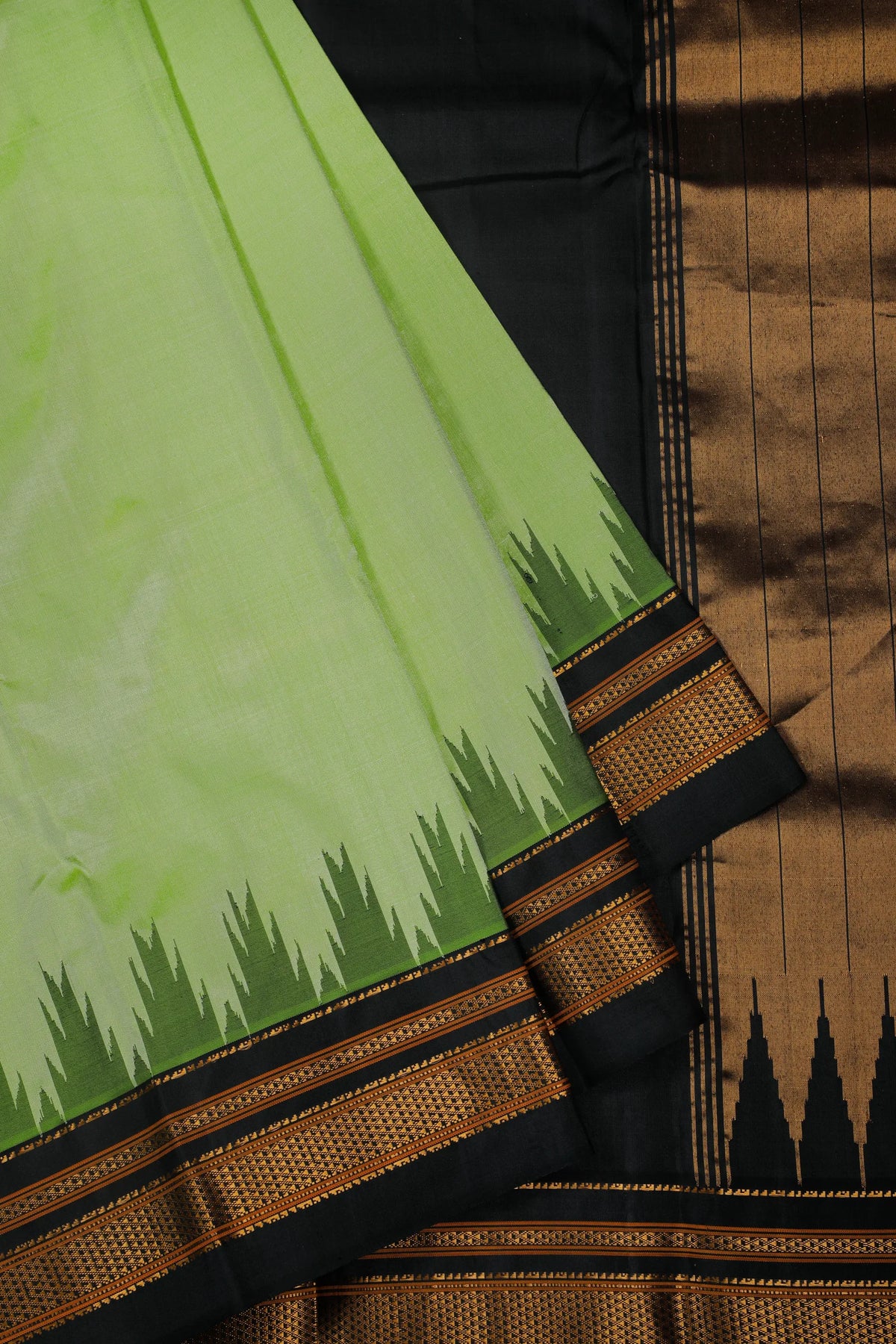 Parrot Green Handloom Pure Silk Ilkal Saree