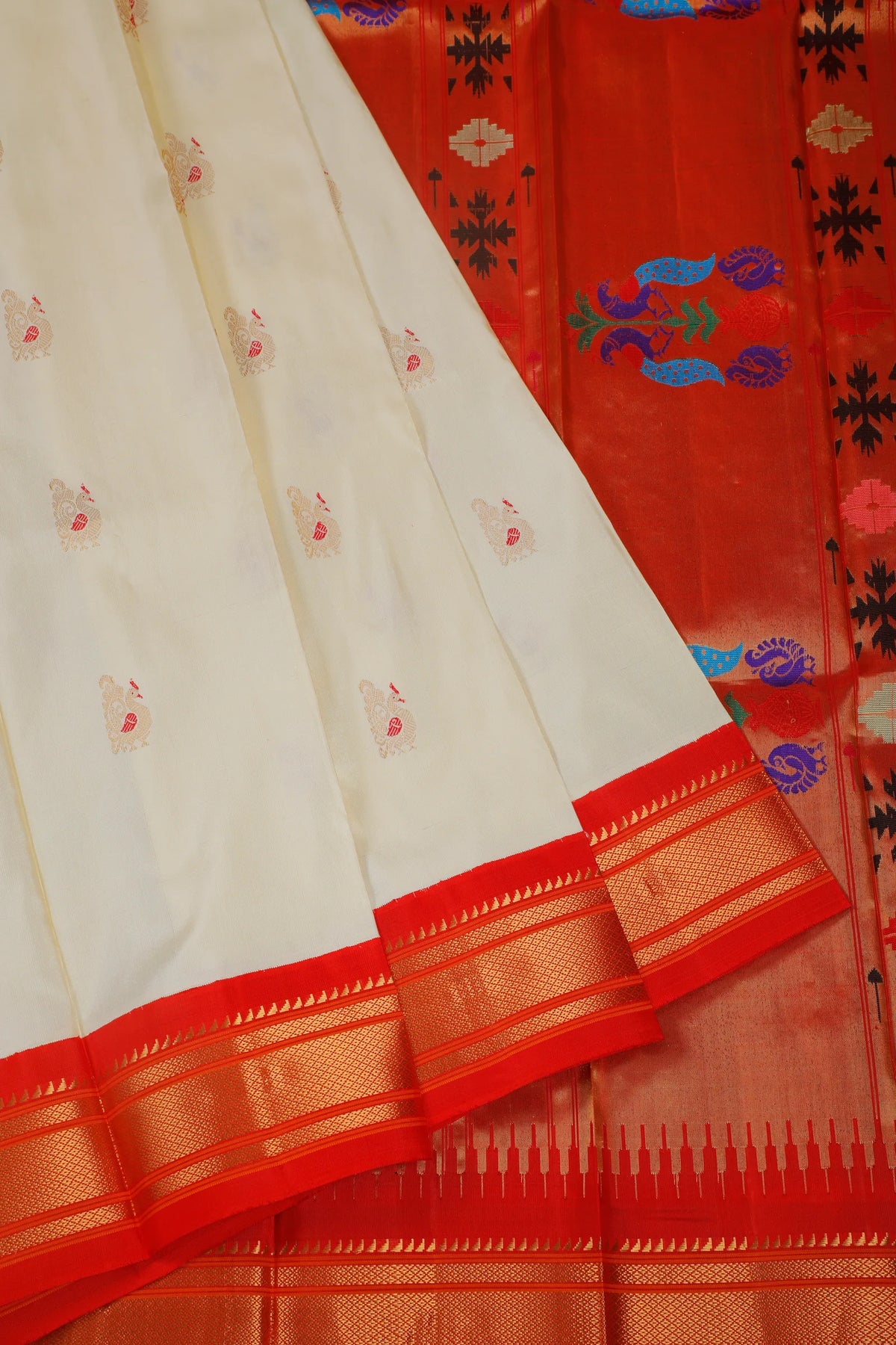 Pearl White Handloom Pure Silk Gadwal Saree - Kalanjali Paithani