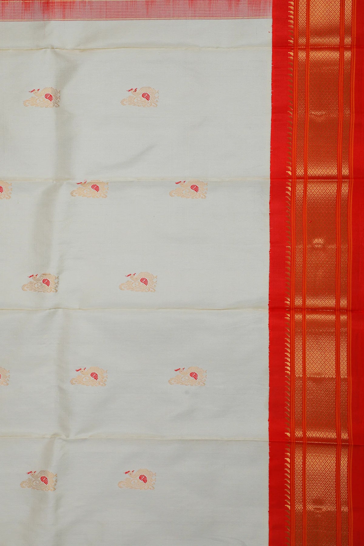 Pearl White Handloom Pure Silk Gadwal Saree - Kalanjali Paithani