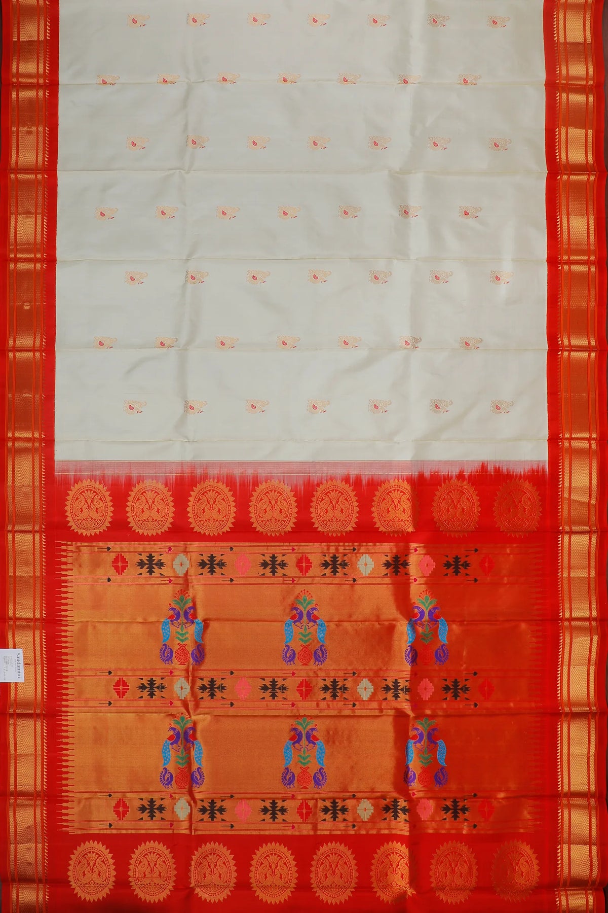 Pearl White Handloom Pure Silk Gadwal Saree - Kalanjali Paithani