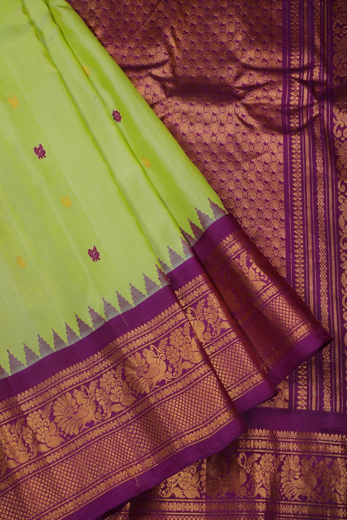 Parrot Green Handloom Pure Silk Gadwal Saree with Brocade Border