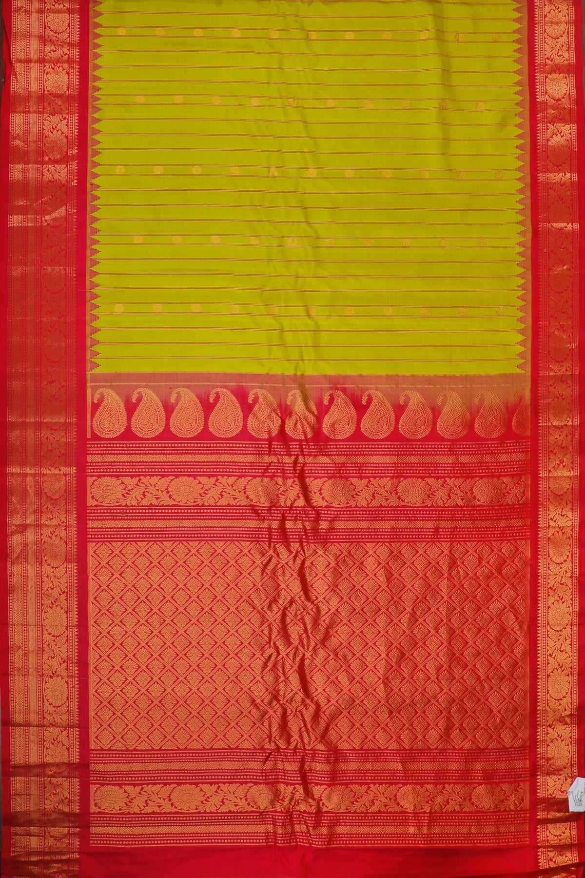 Parrot Green Handloom Pure Silk Gadwal Saree