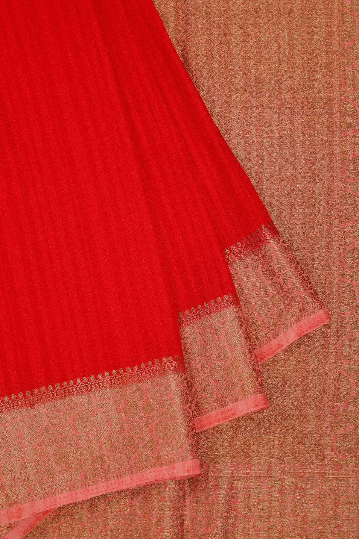 Red Powerloom Designer Chiffon Saree with Brocade Blouse