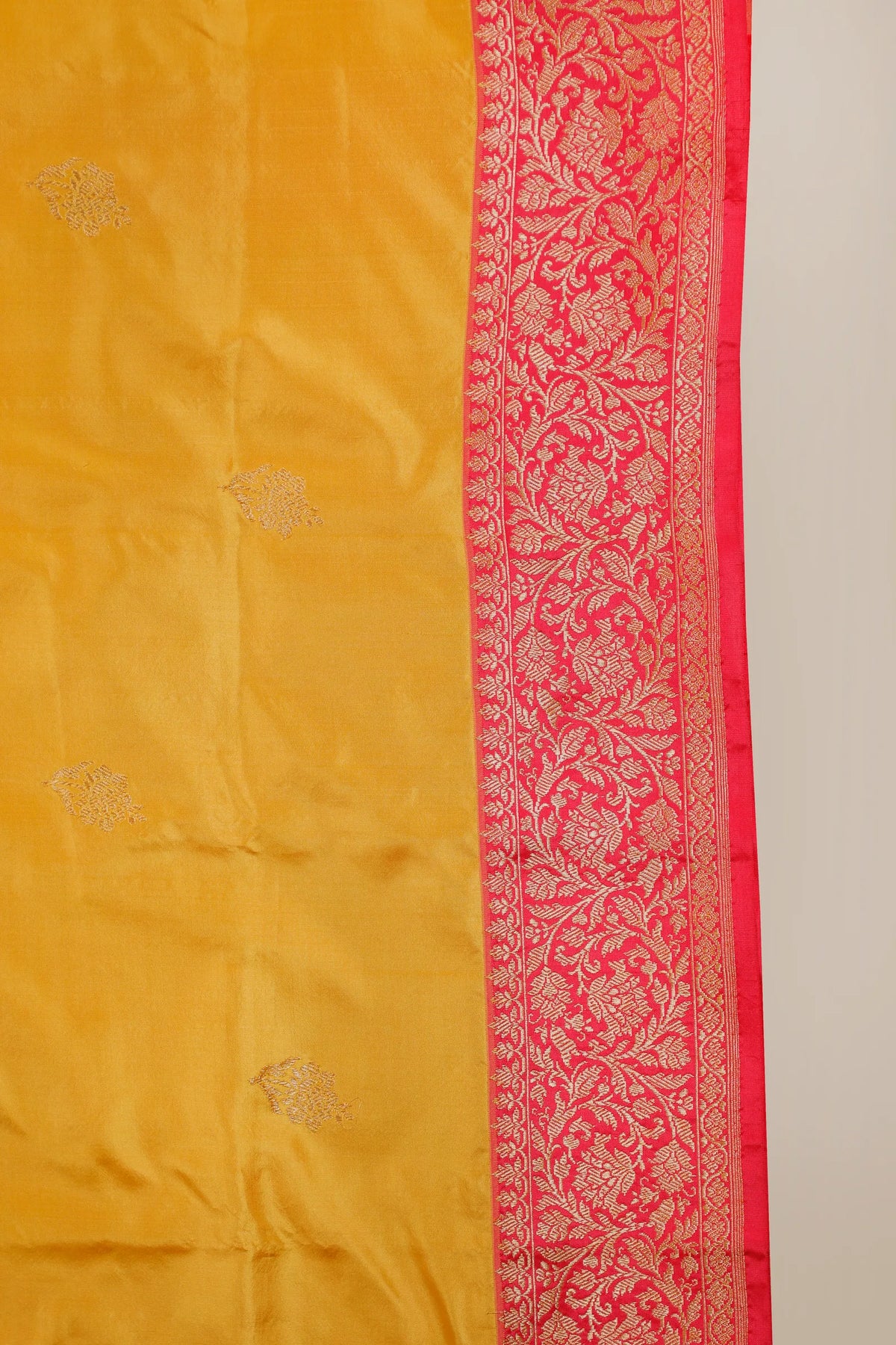Lemon Yellow Handloom Benarasi Katan Silk Saree with Brocade Blouse