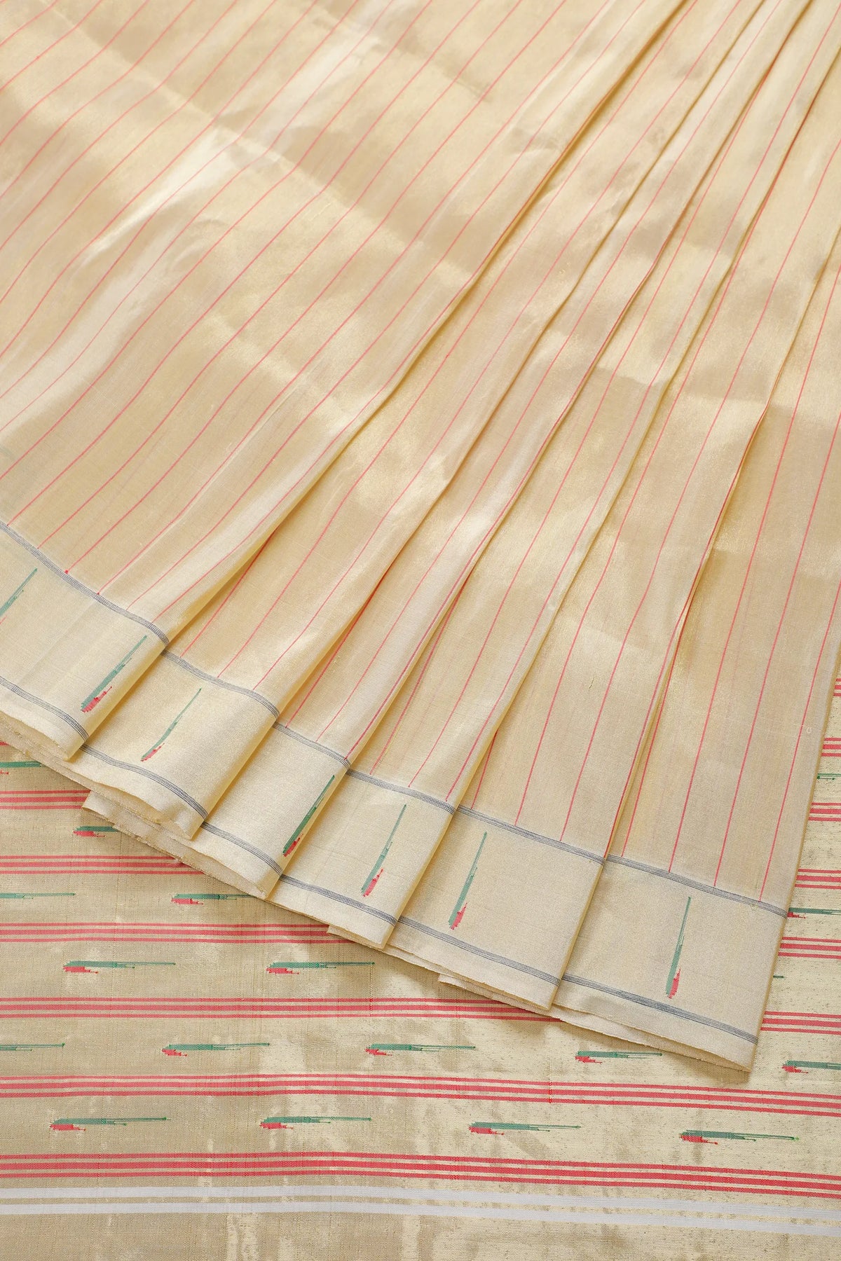 Ivory Pure Silk Handloom Tissue Paithani Saree