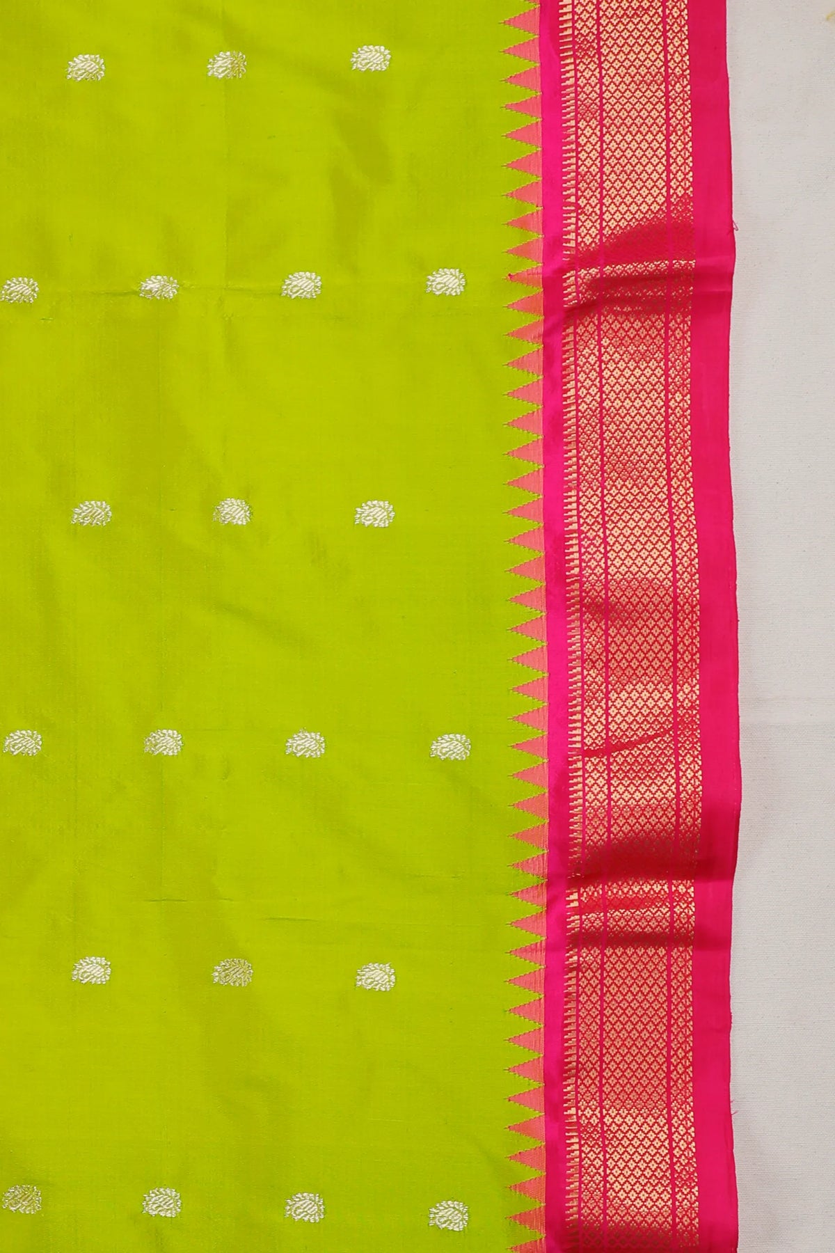 Parrot Green Revival Pure Silk Handloom Paithani with Kadiyal Weave