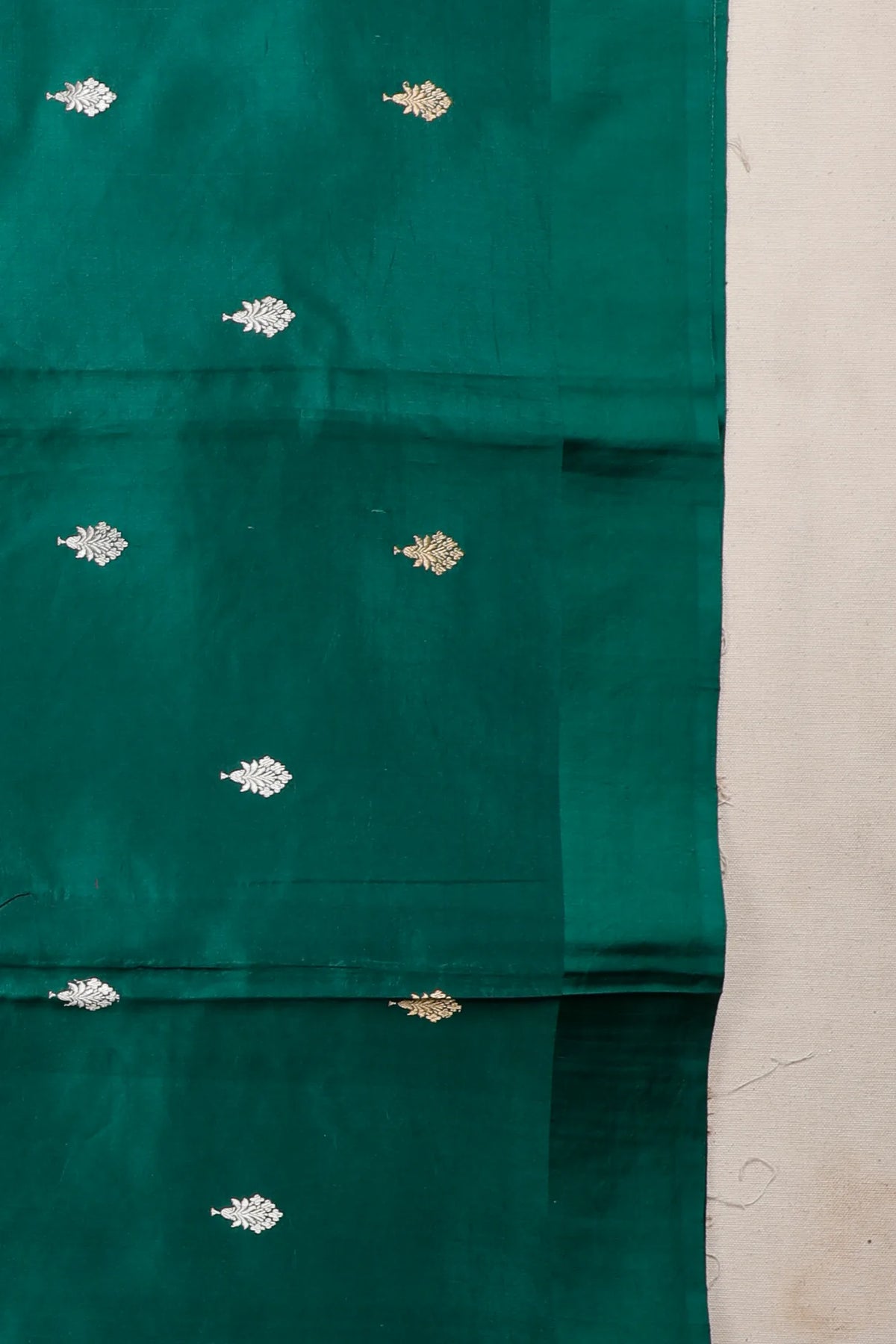 Emerald Green Pure Silk Handloom Mashru Benarasi Saree