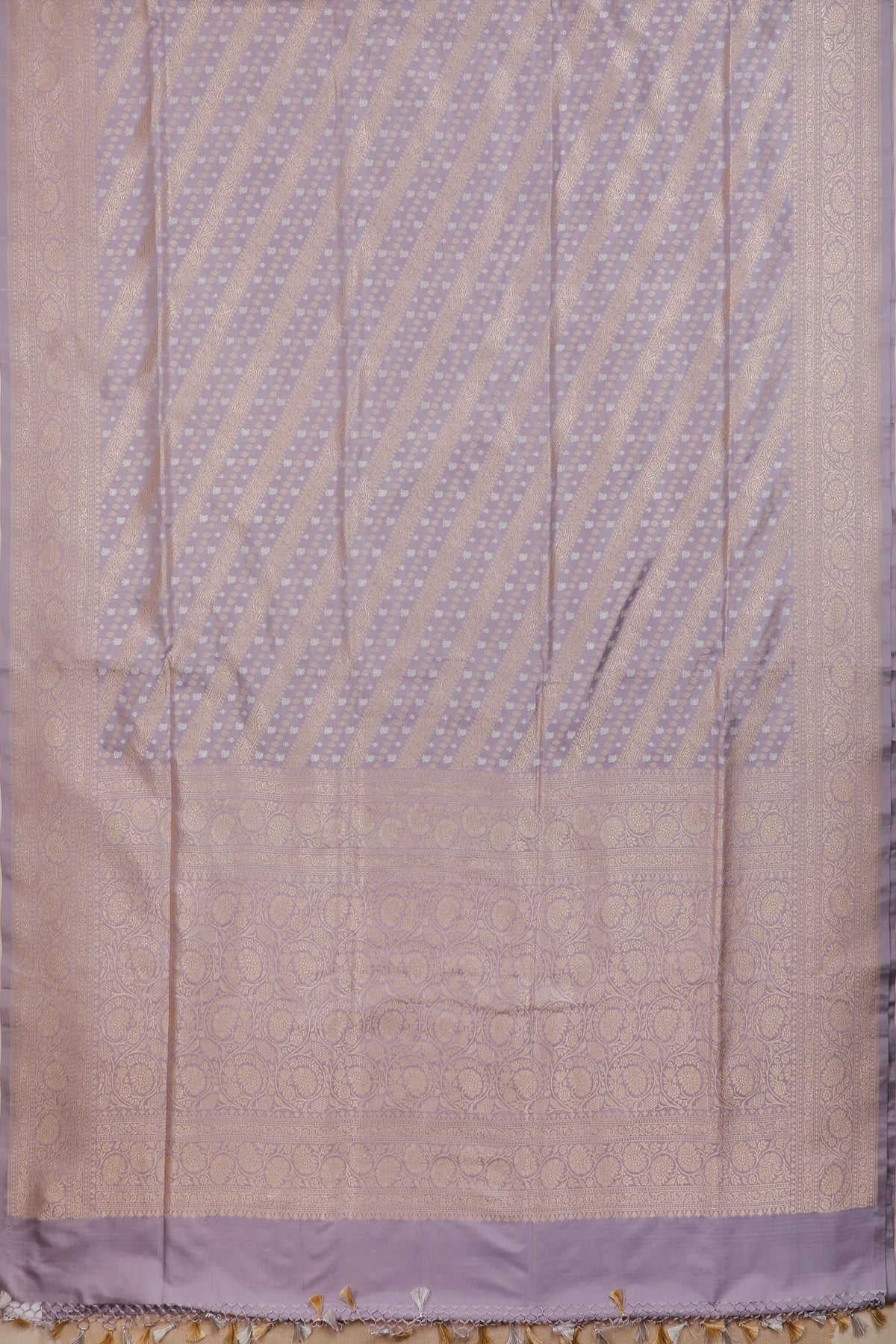 Lavender Handloom Pure Silk Benarasi Saree in Kadhua Weave