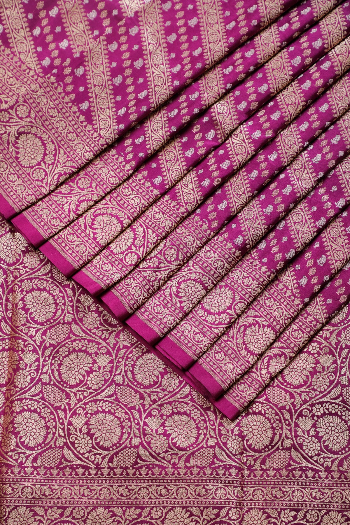 Purple Handloom Benarasi Pure Silk Saree with Lehriya Design