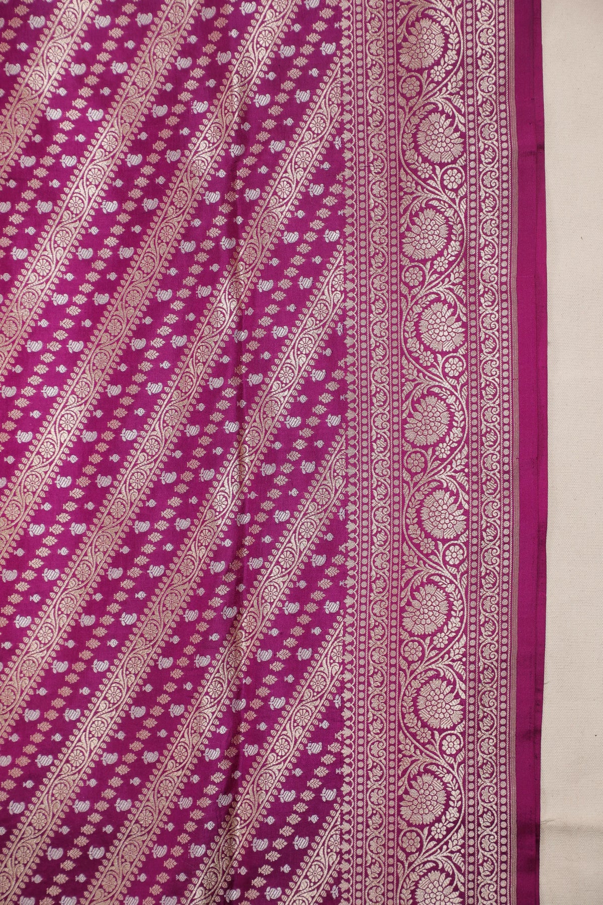 Purple Handloom Benarasi Pure Silk Saree with Lehriya Design