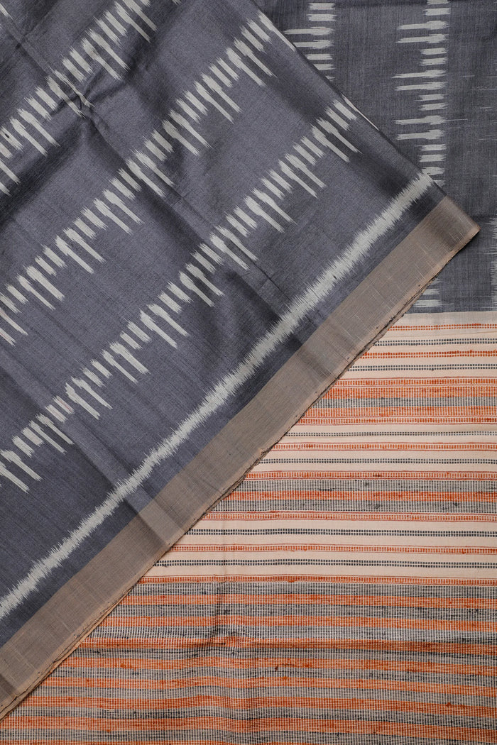 Grey Handloom Tussar Silk Saree with Beige Border - detail 1