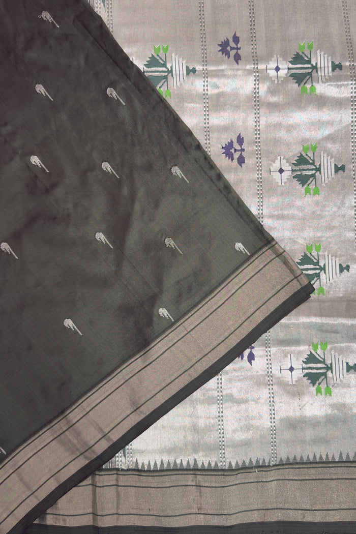 Olive Green Vintage Asawali Handloom Paithani