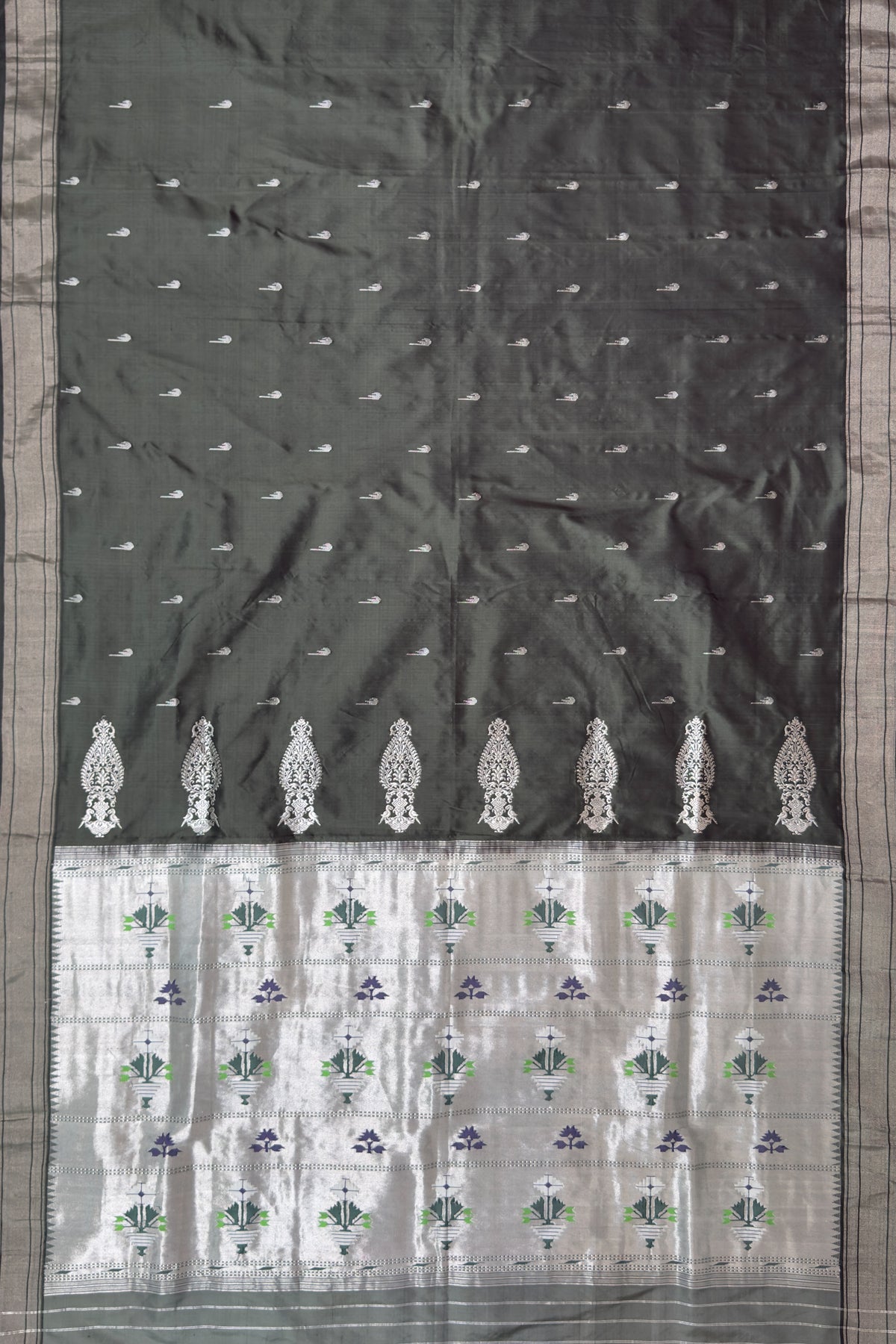 Olive Green Vintage Asawali Handloom Paithani