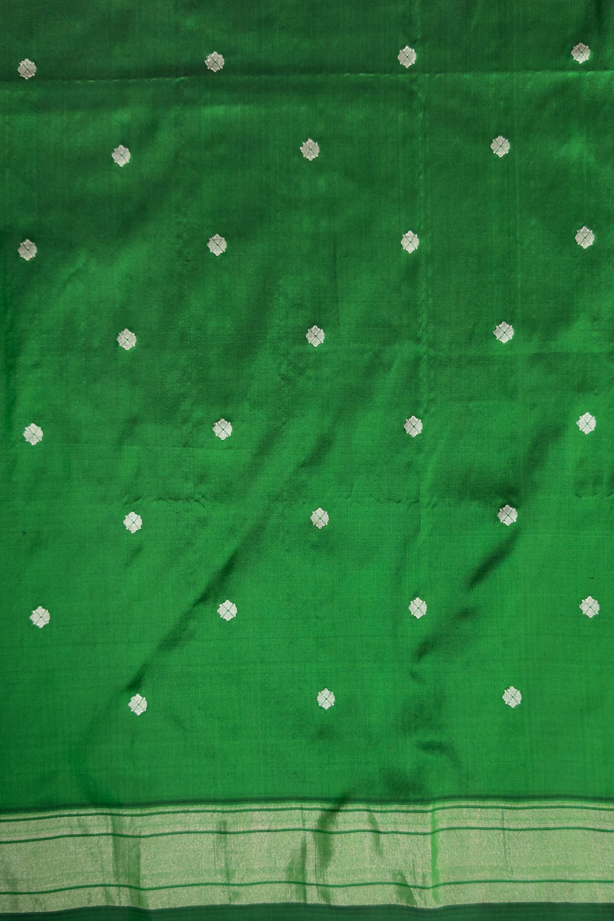 Emerald Green Vintage Asawali Handloom Paithani