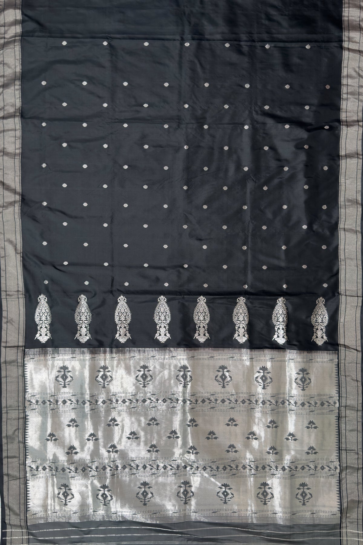Black Vintage Asawali Handloom Paithani