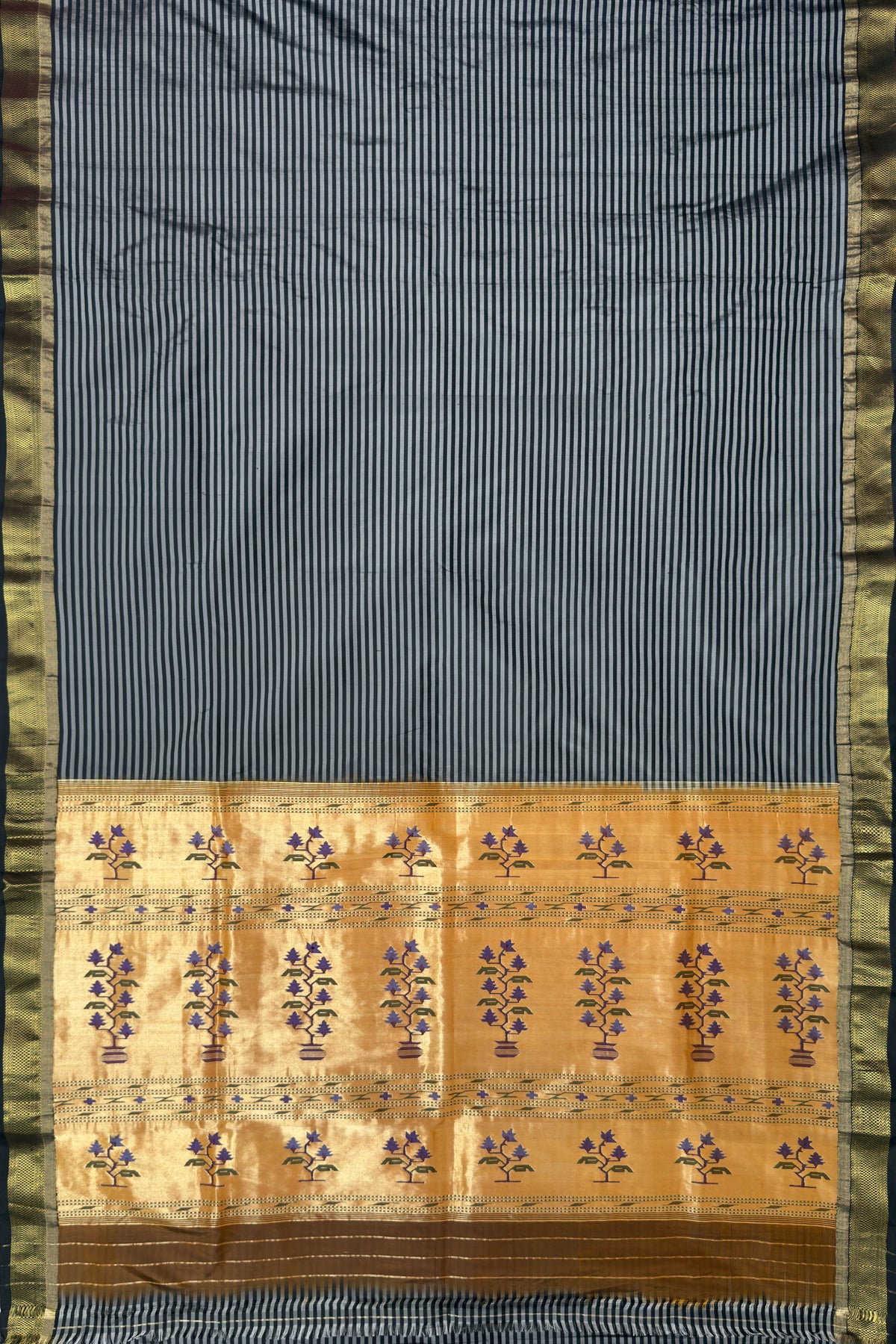 Black and white Striped Vintage Asawali Handloom Paithani
