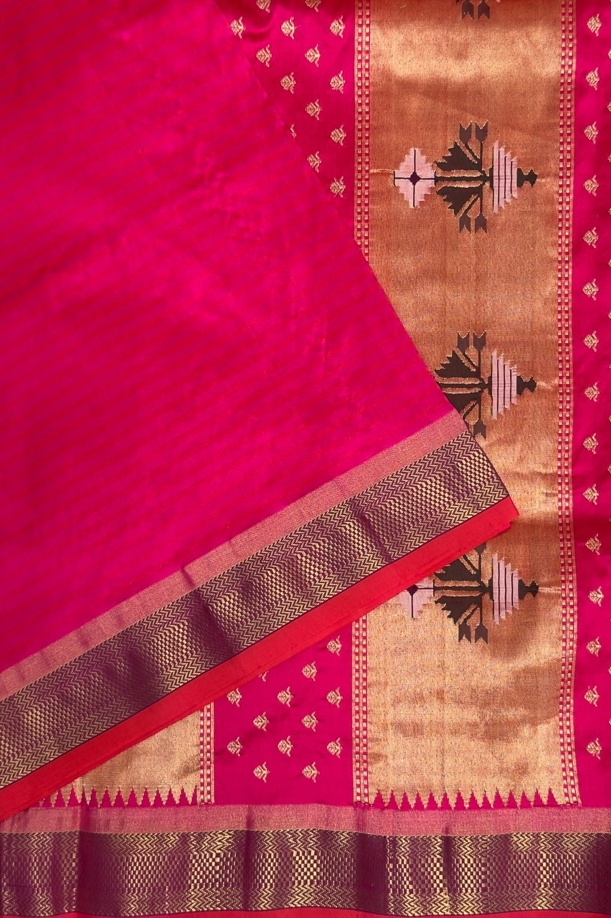 Pink Striped Vintage Asawali Handloom Paithani