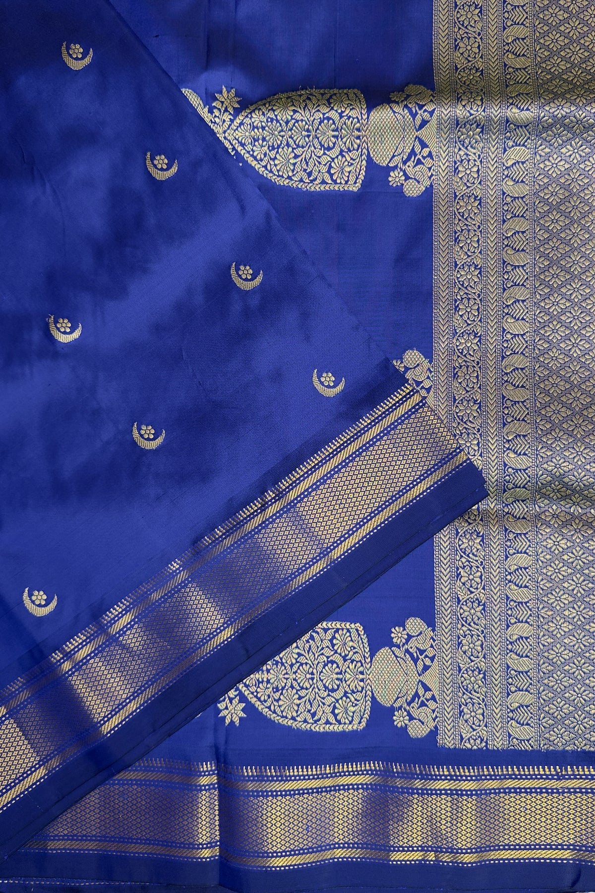 Navy Blue Vintage Pure Silk Handloom Paithani Chandrakala