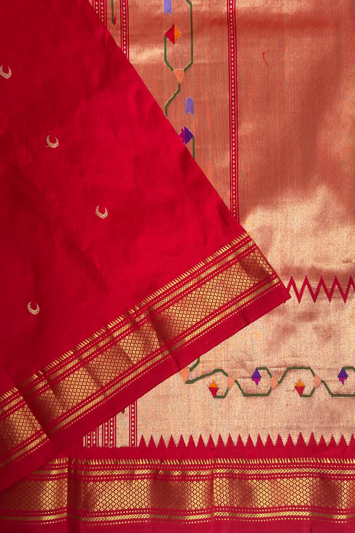 Red Vintage Pure Silk Handloom Paithani Chandrakala