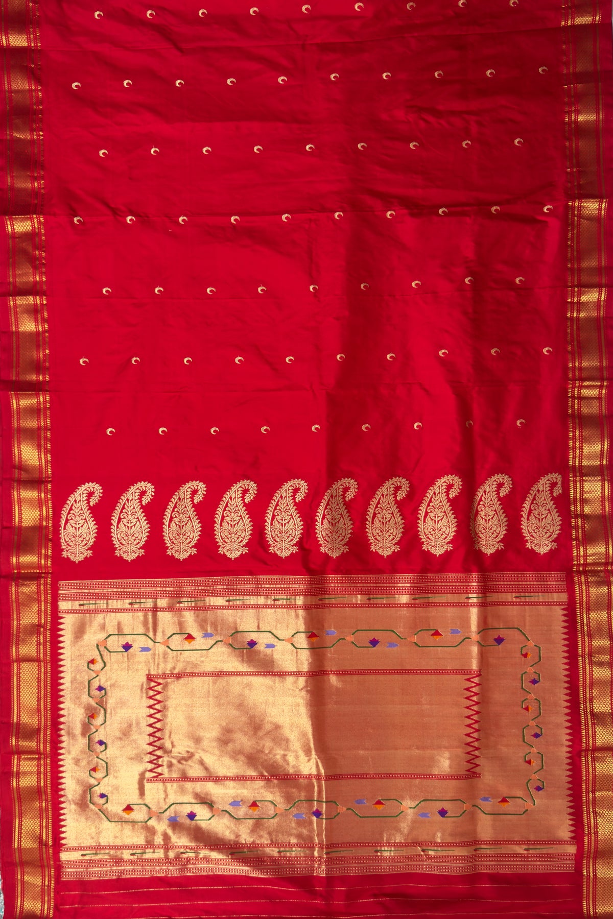Red Vintage Pure Silk Handloom Paithani Chandrakala