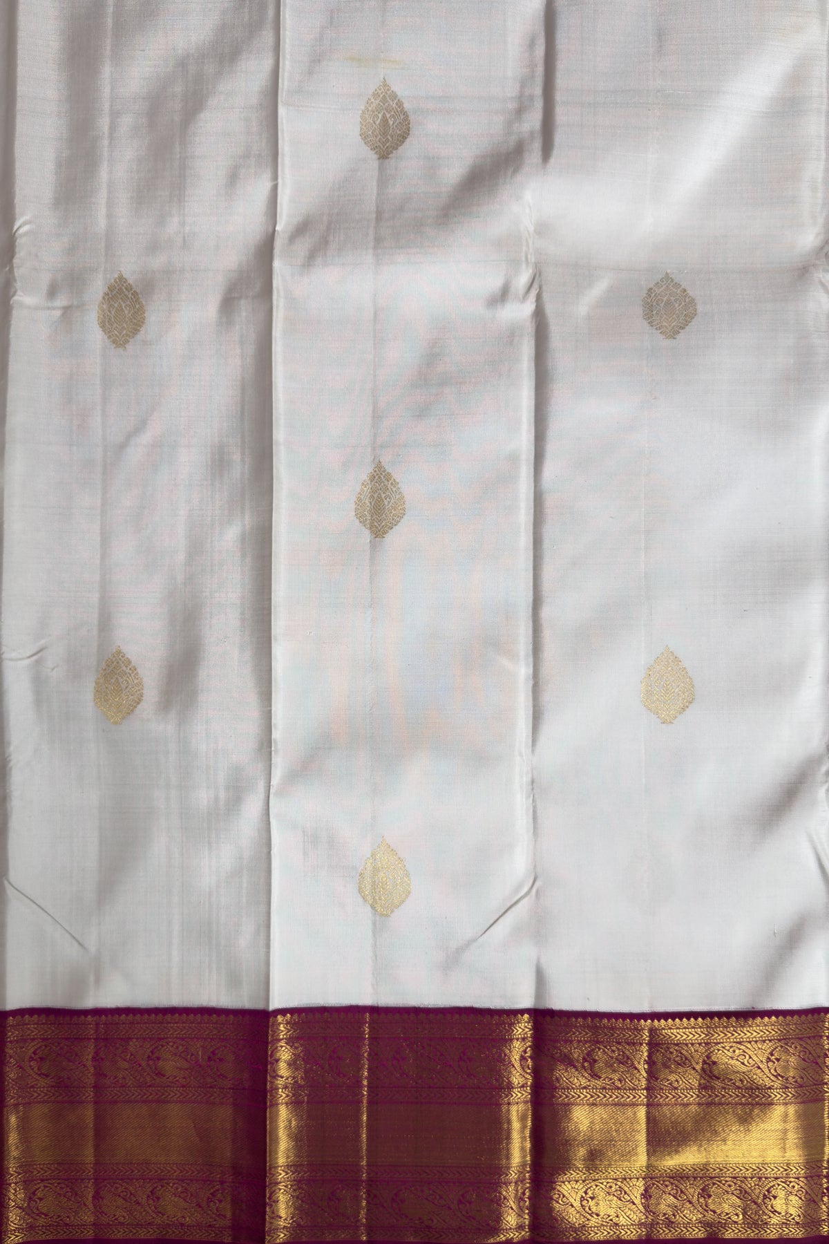 White & Purple Pure Silk Handloom Kanjeevaram