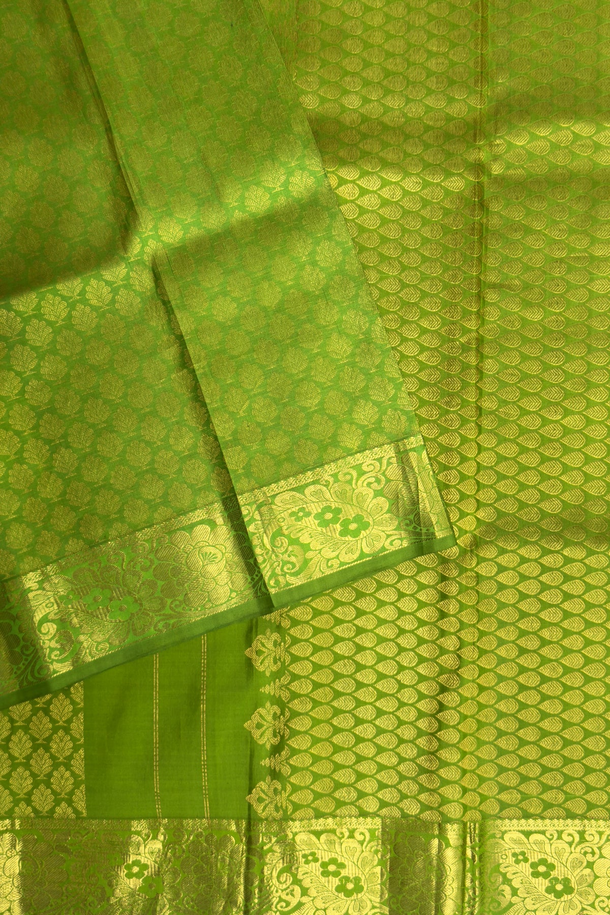 Parrot Green Pure Silk Handloom Kanjeevaram