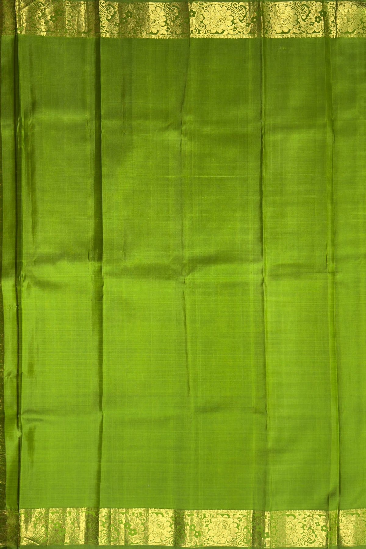Parrot Green Pure Silk Handloom Kanjeevaram