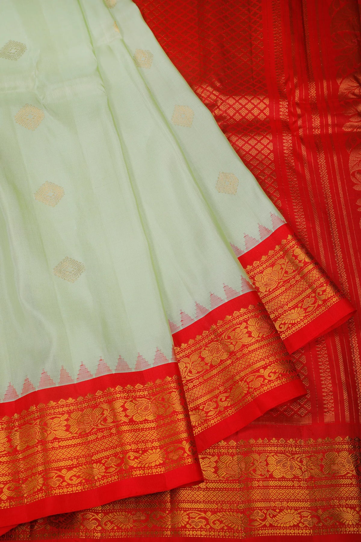 Pista Green Handloom Pure Silk Gadwal Saree
