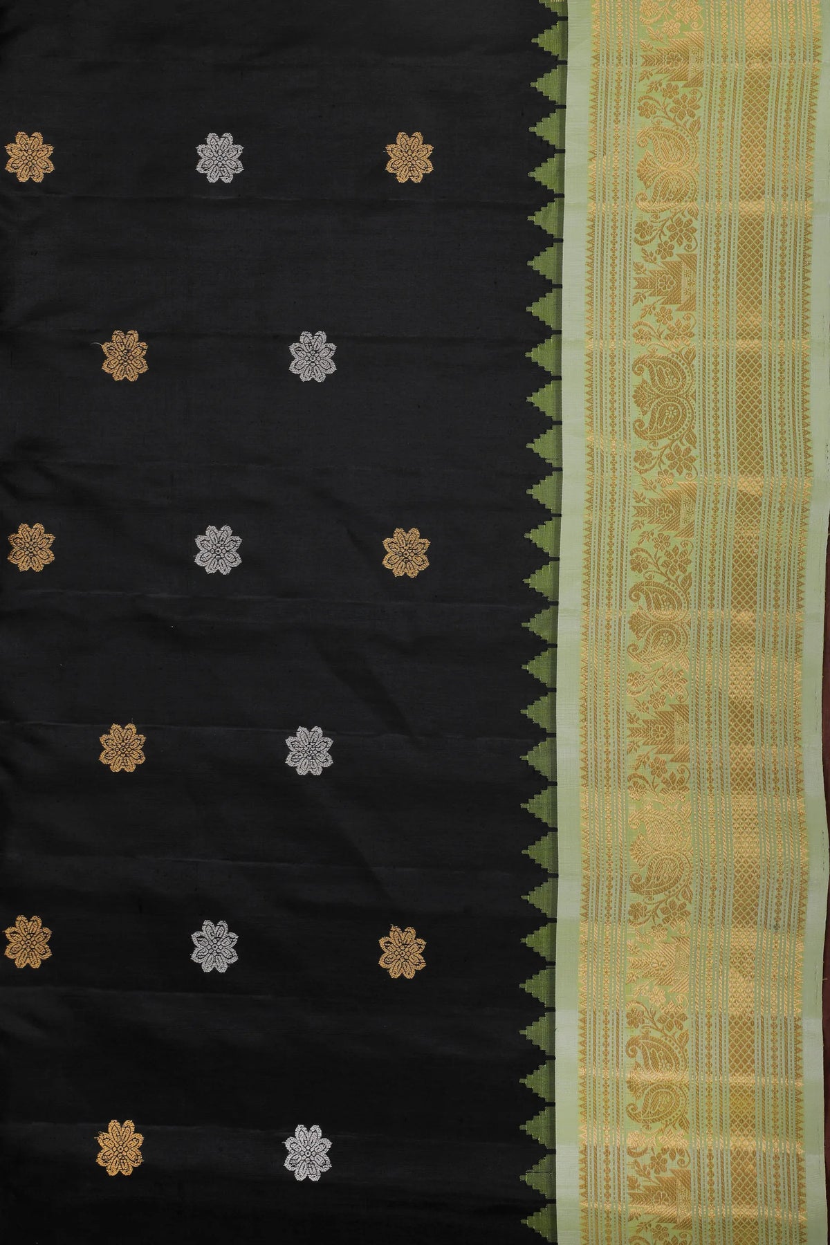 Jet Black Handloom Pure Silk Gadwal Saree