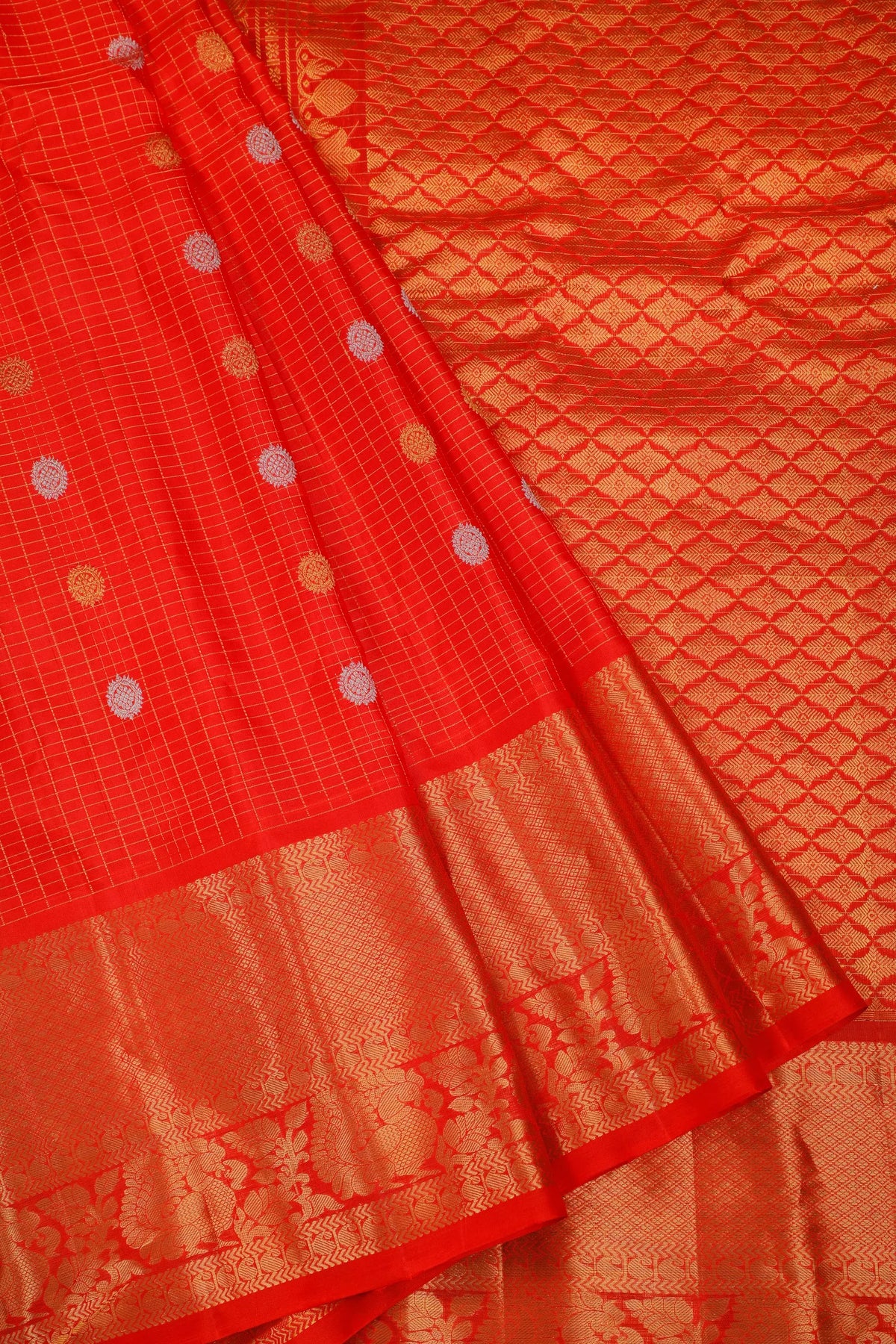 Fresh Orange Handloom Pure Silk Gadwal Saree